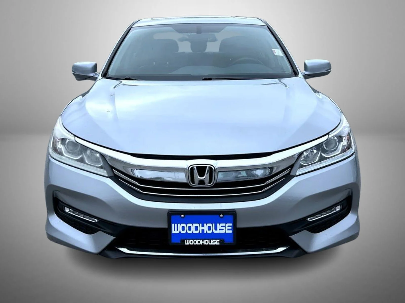 Used 2016 Silver Honda EX-L image 2