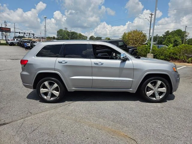 Used 2015 Silver Jeep Overland image 10