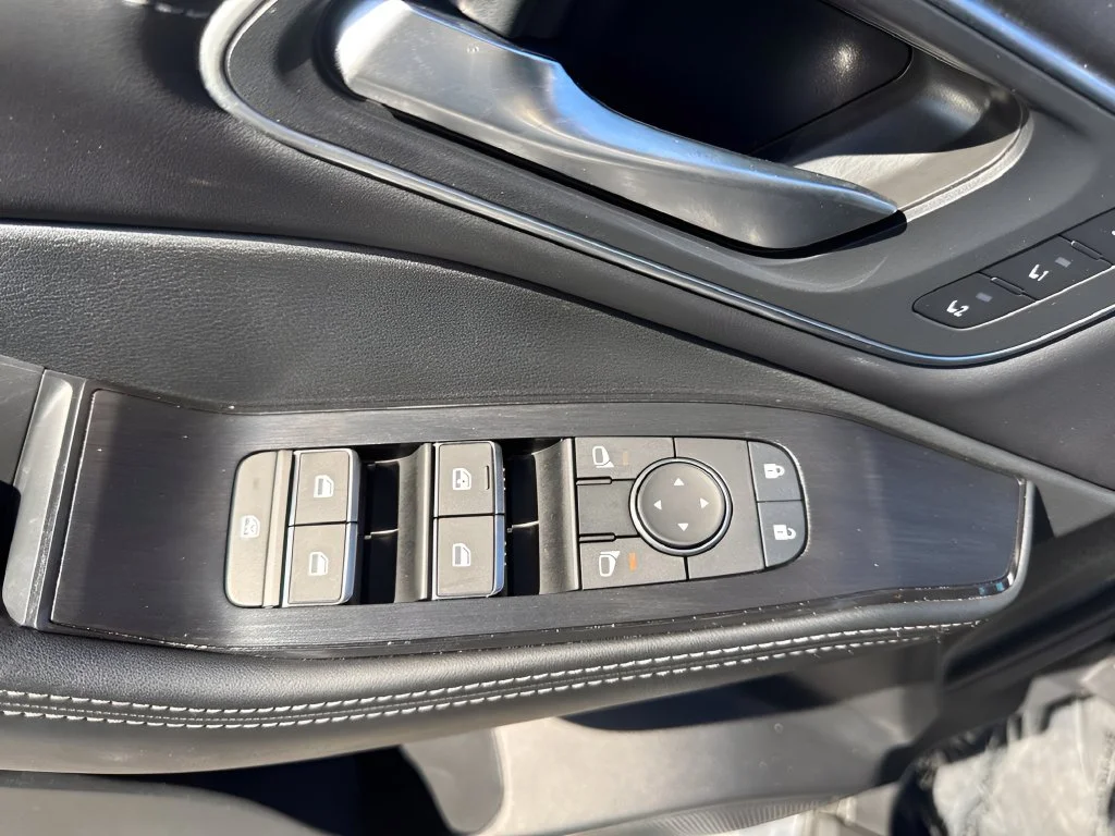 Used 2023 Gray Nissan Platinum image 26
