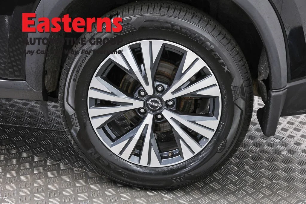 Used 2023 Black Nissan SV image 33