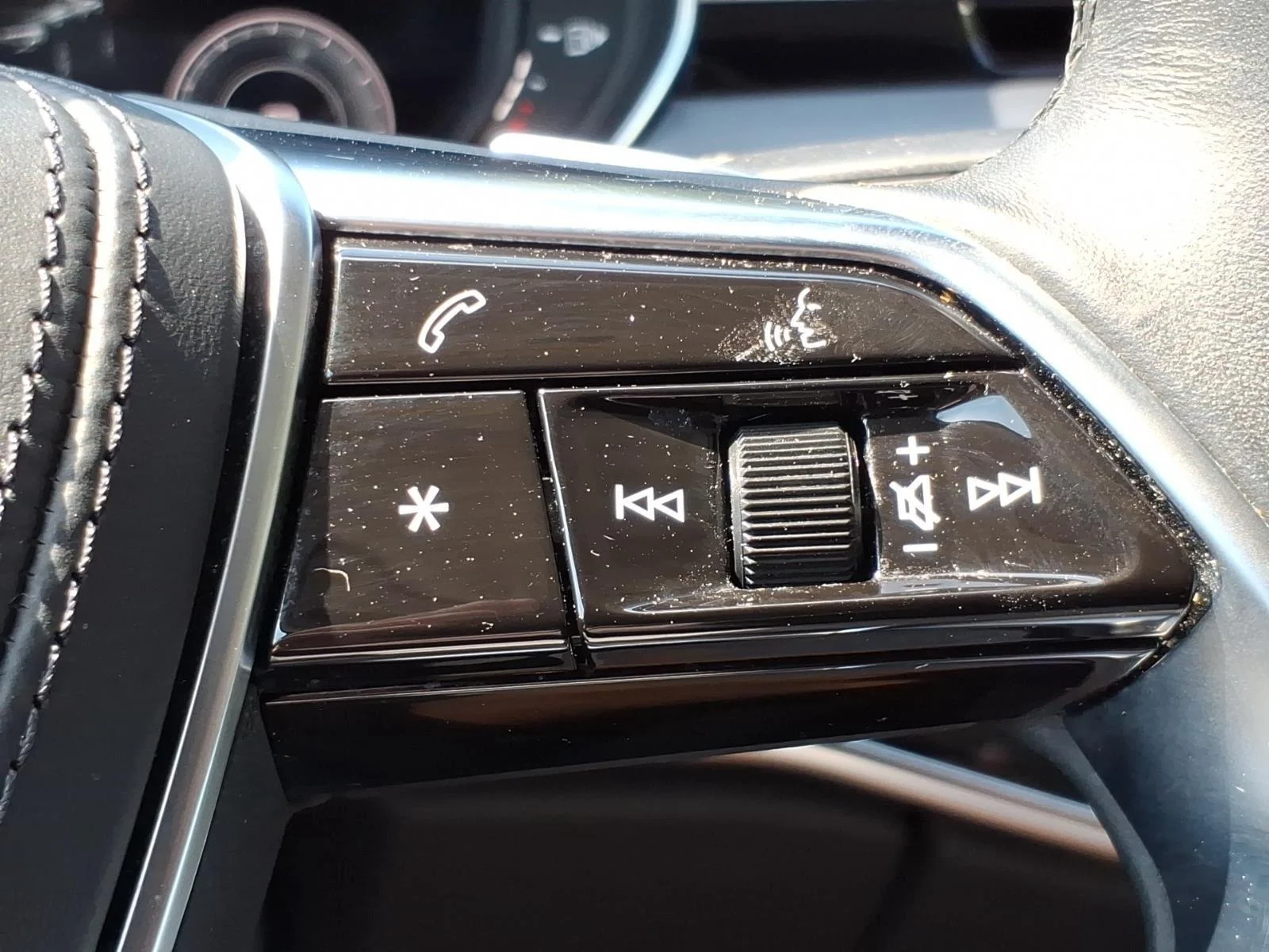 Used 2023 Mythos Black Metallic Audi  image 16