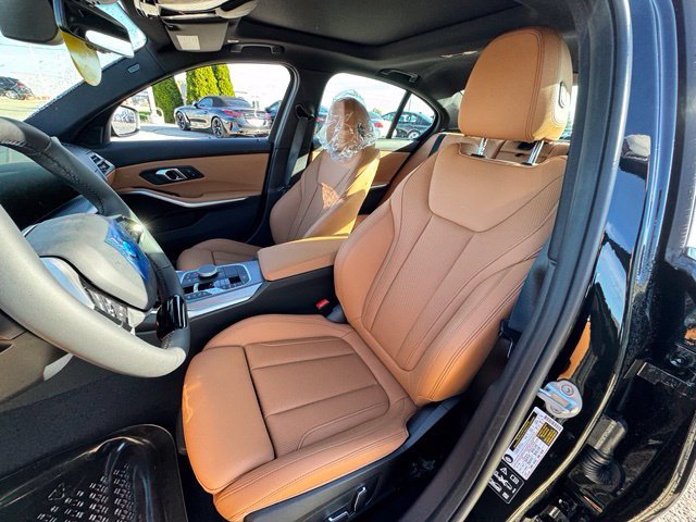 New 2026 Black Sapphire Metallic BMW 330i xDrive image 4