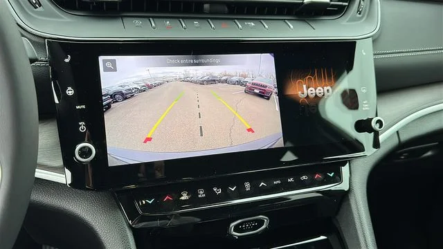 2026 Jeep Grand Cherokee Laredo - Photo 16