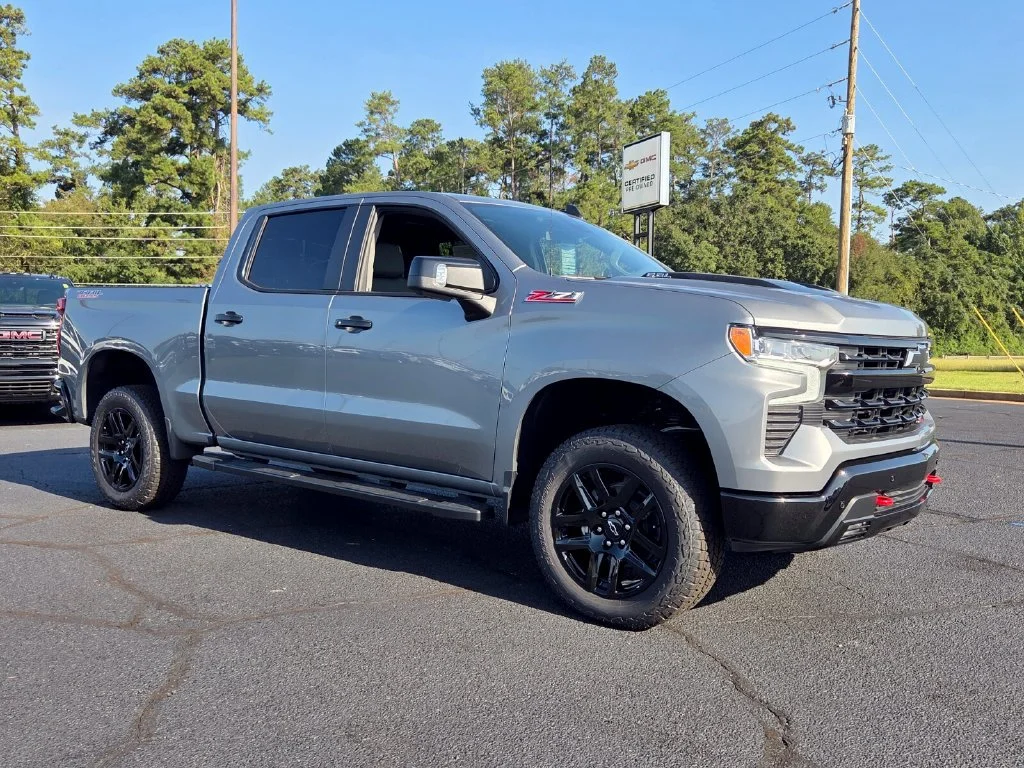 New 2026 Sterling Gray Metallic Chevrolet LT Trail Boss image 25