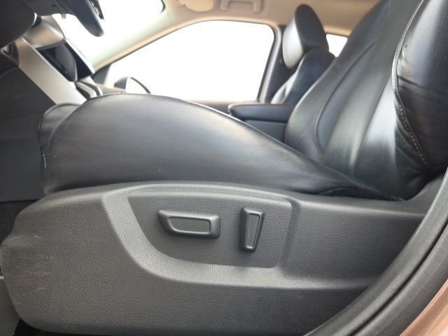 Used 2018  Mitsubishi SEL image 16