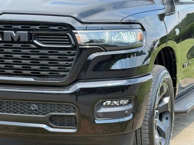 New 2026 Diamond Black Crystal Pearl-Coat Exterior Paint RAM Express image 11