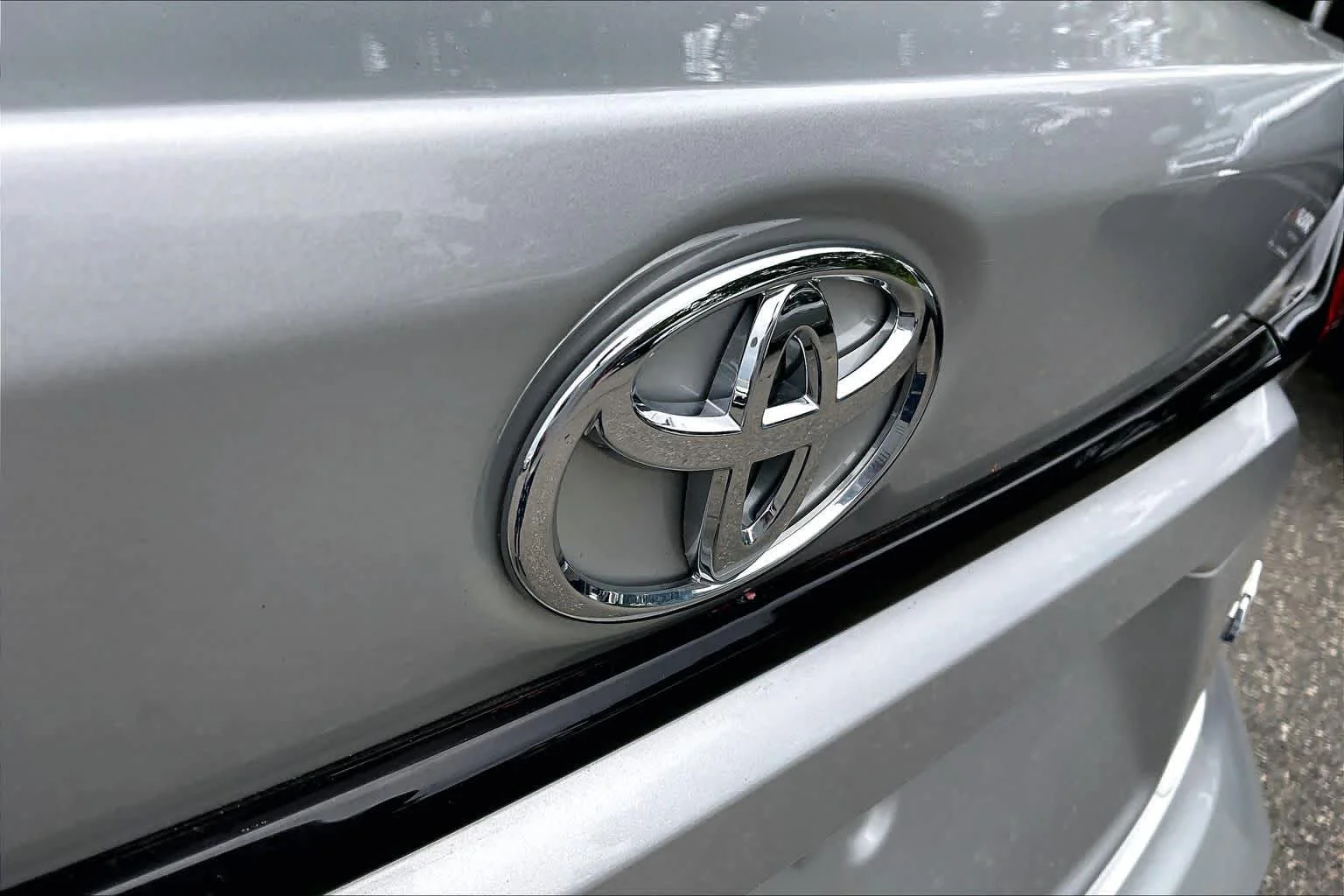 Certified Used 2024 Classic Silver Metallic Toyota LE image 29