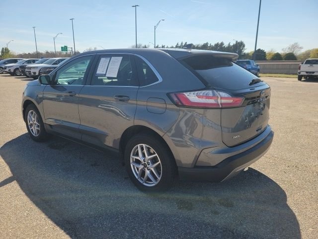 Used 2024 Gray Ford SEL image 25