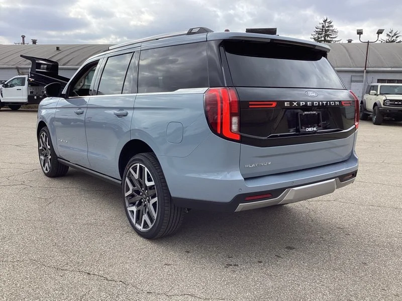 New 2026 Glacier Gray Metallic Tri-Coat Ford Platinum® image 6