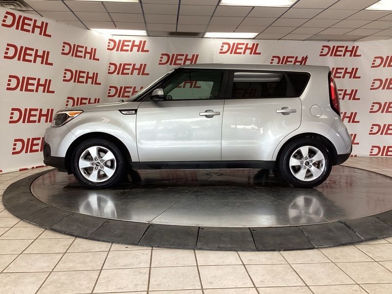 Used 2018 Silver Kia Base image 4
