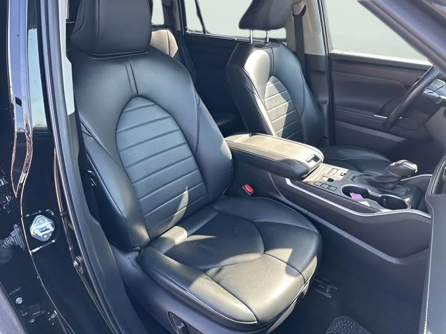 Used 2023 Black Toyota XLE image 13
