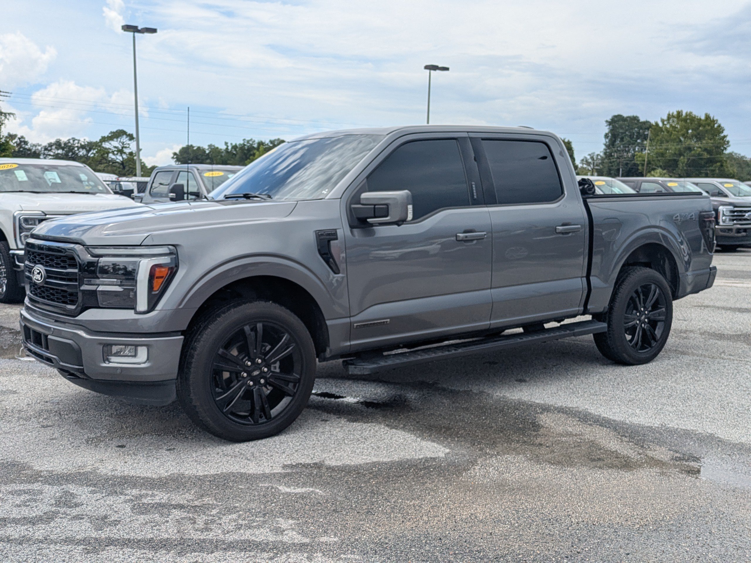 Used 2024  Ford LARIAT image 8