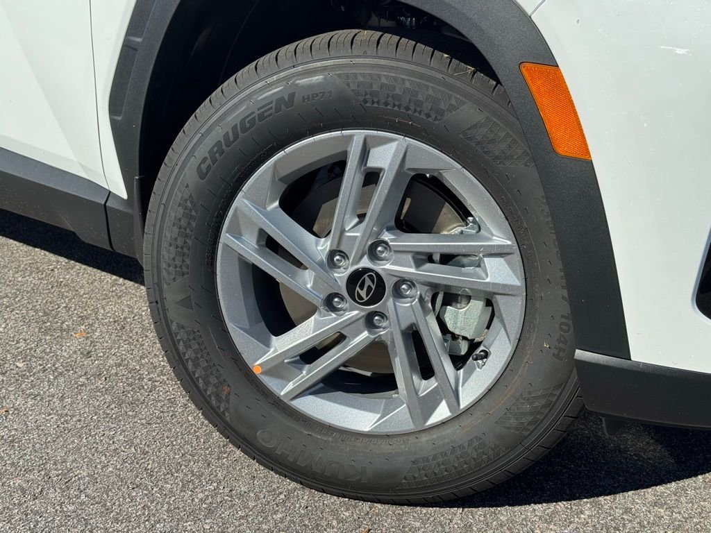 Certified Used 2026 White Hyundai SE image 4