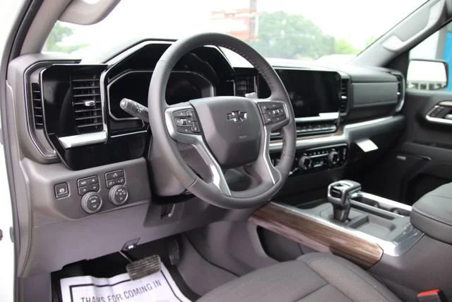 New 2026 Summit White Chevrolet LT Trail Boss image 15