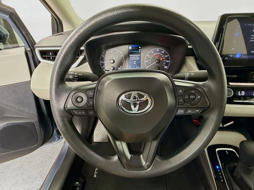 2025 Toyota Corolla LE - Photo 12