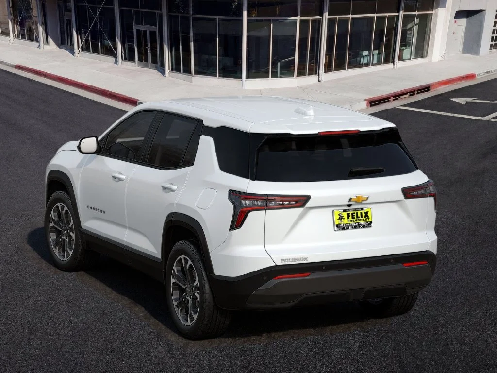 2027 Chevrolet Equinox LT - Photo 2