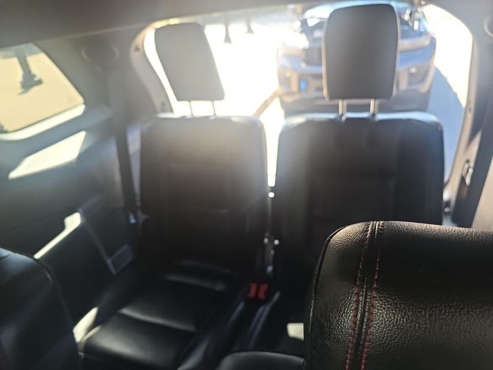 Used 2019 Red Ford Sport image 7