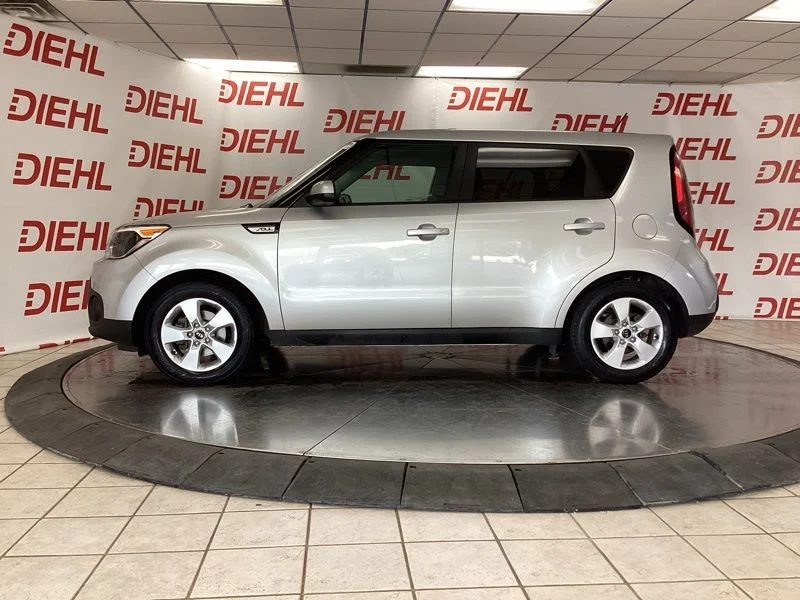 Used 2018 Silver Kia Base image 4