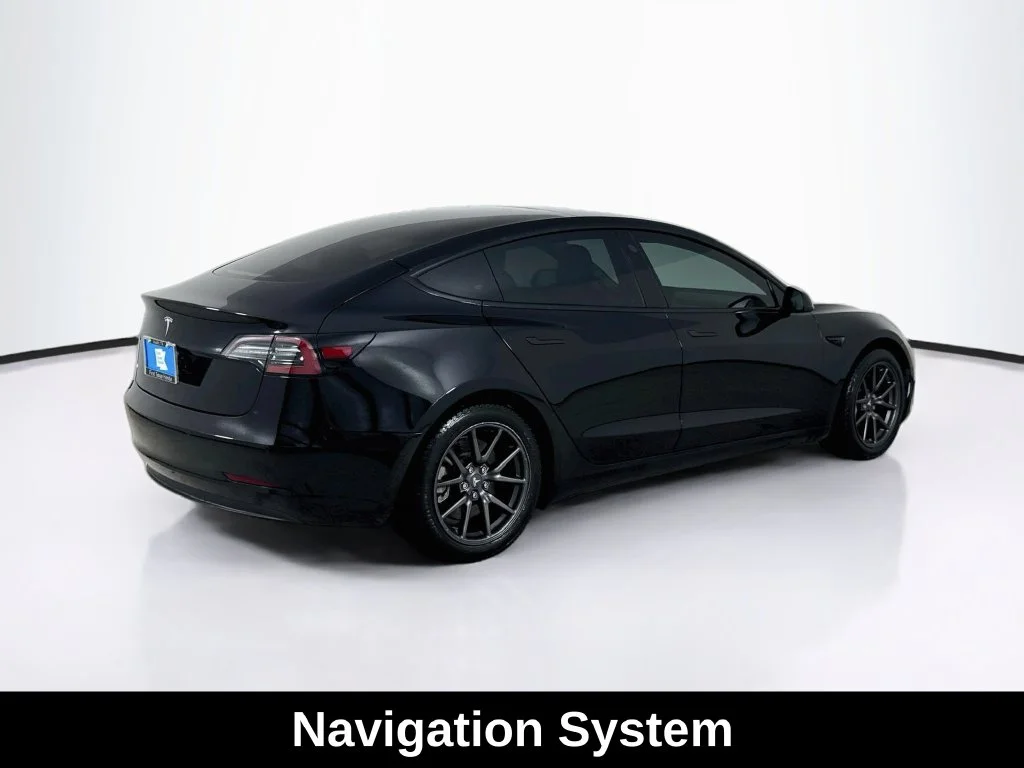 Used 2019 Solid Black Tesla Long Range image 7