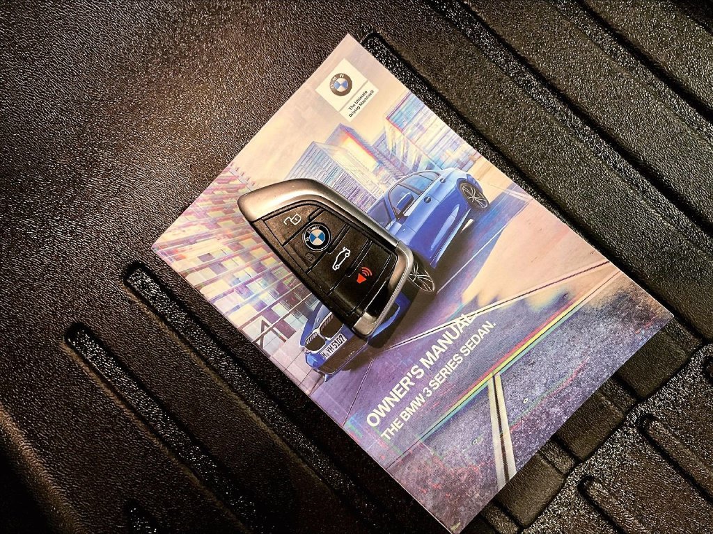 Used 2019 Black BMW 330i xDrive image 31