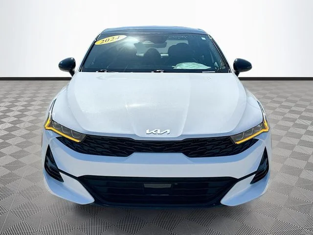 Used 2024 White Kia GT-Line image 2