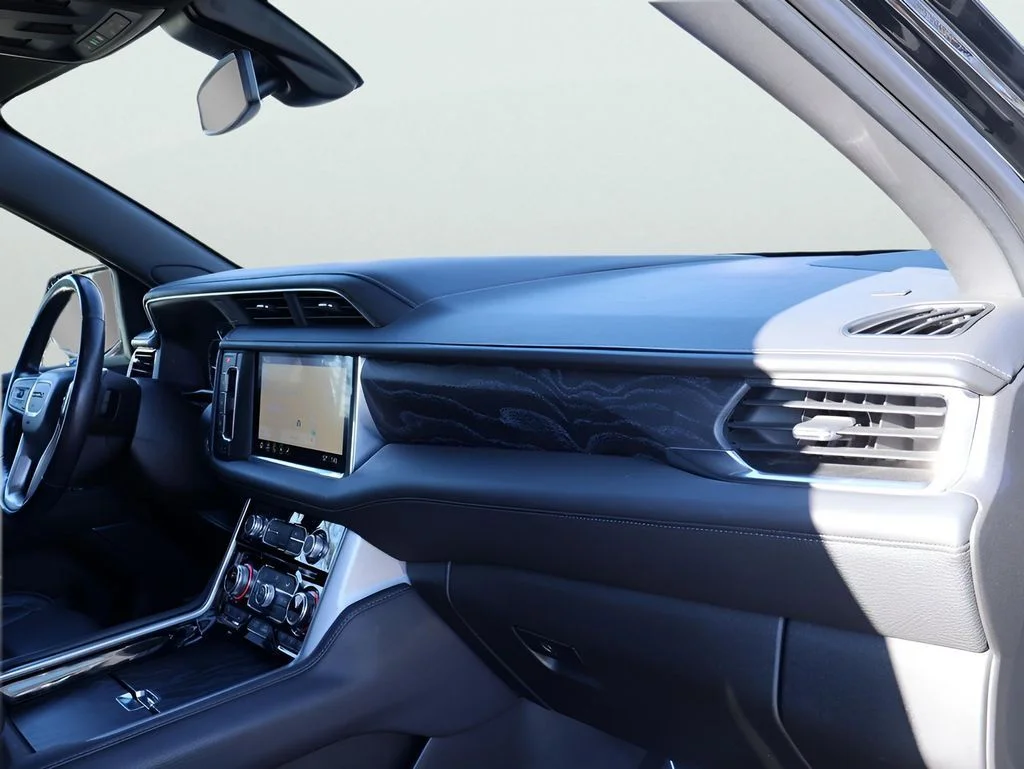 2021 GMC Yukon Denali - Photo 11