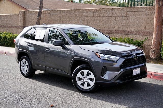 Used 2025 Gray Toyota LE image 2