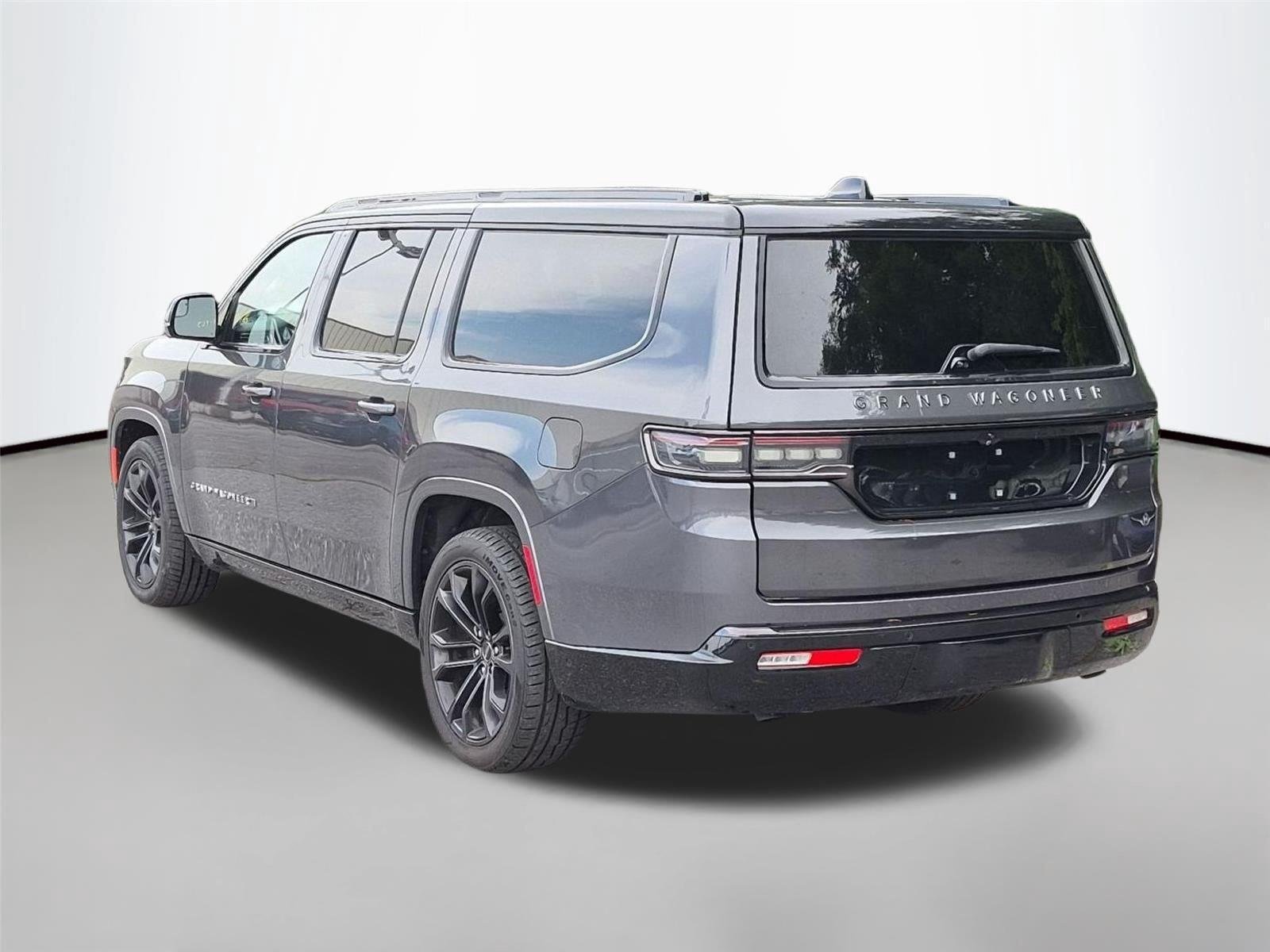 Used 2024 Baltic Gray Metallic Clearcoat Jeep Series II image 3