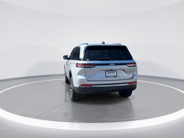 Used 2024 Silver Jeep Limited image 5