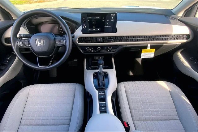 Used 2026 Silver Honda LX image 5