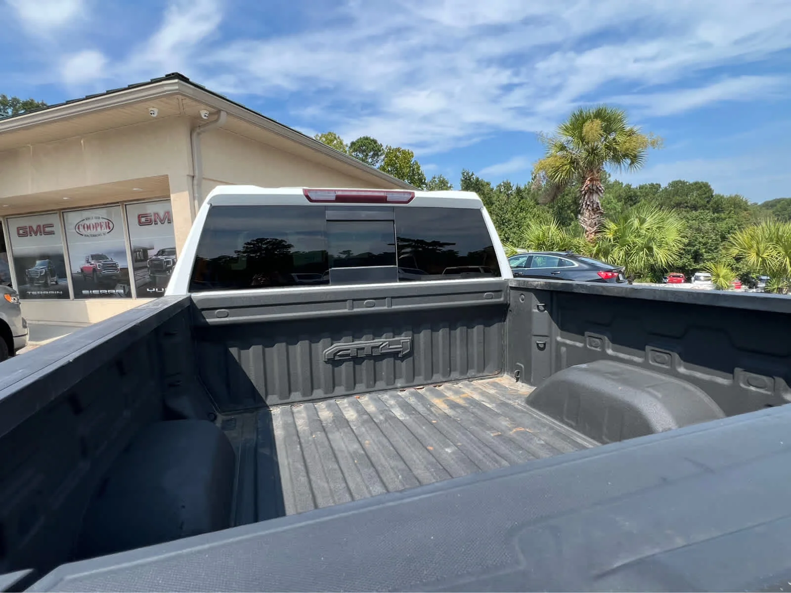 Used 2021 SUMMIT WHITE GMC AT4 image 5