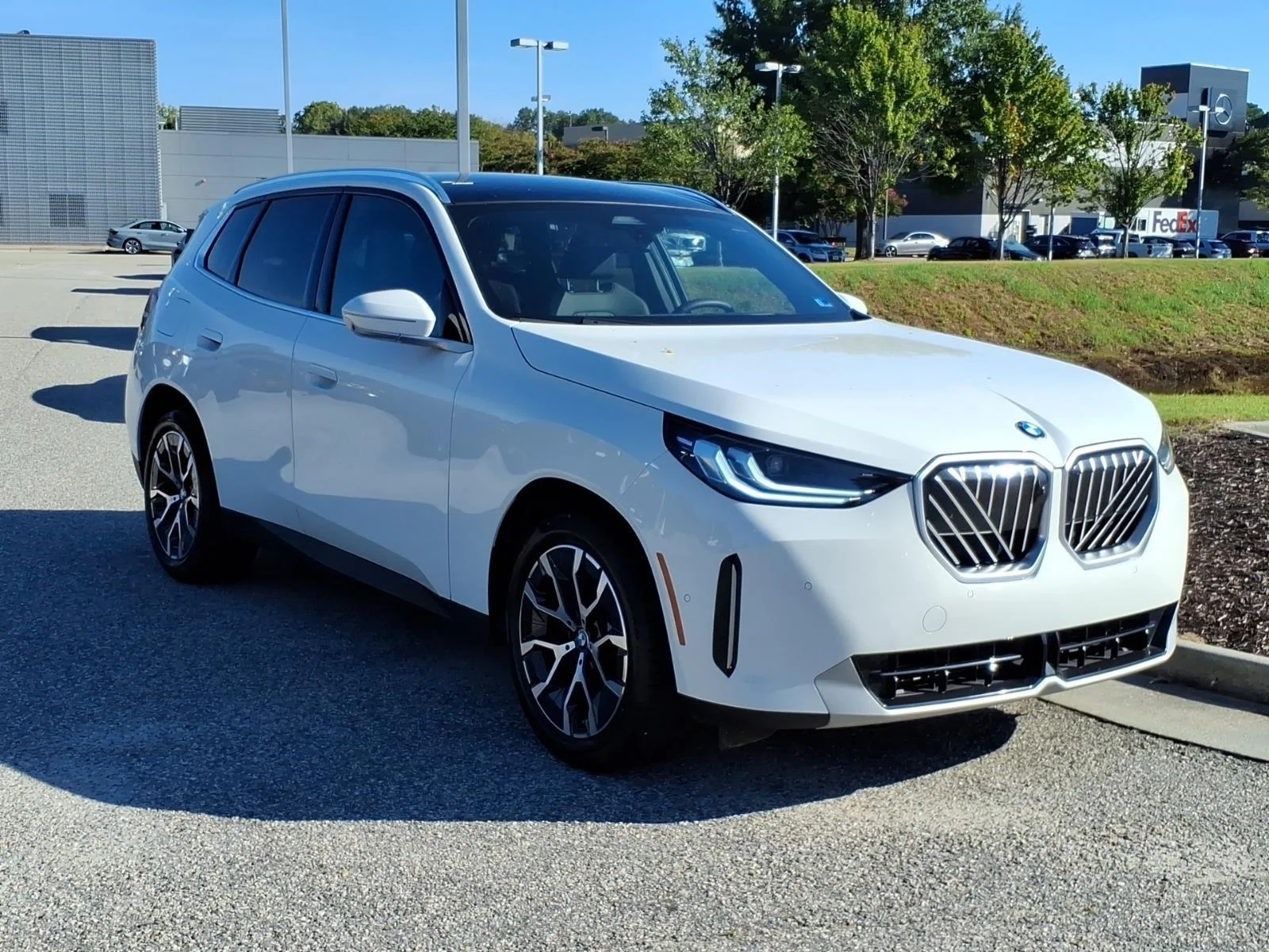 Used 2026  BMW 30 xDrive image 5
