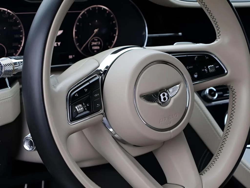 Used 2022 Cambrian Gray Metallic Bentley V8 image 20