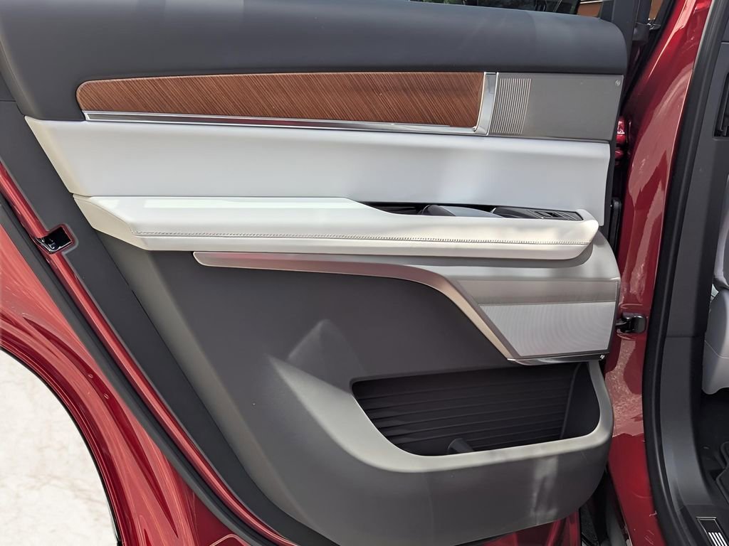 2026 Cadillac VISTIQ Sport - Photo 13