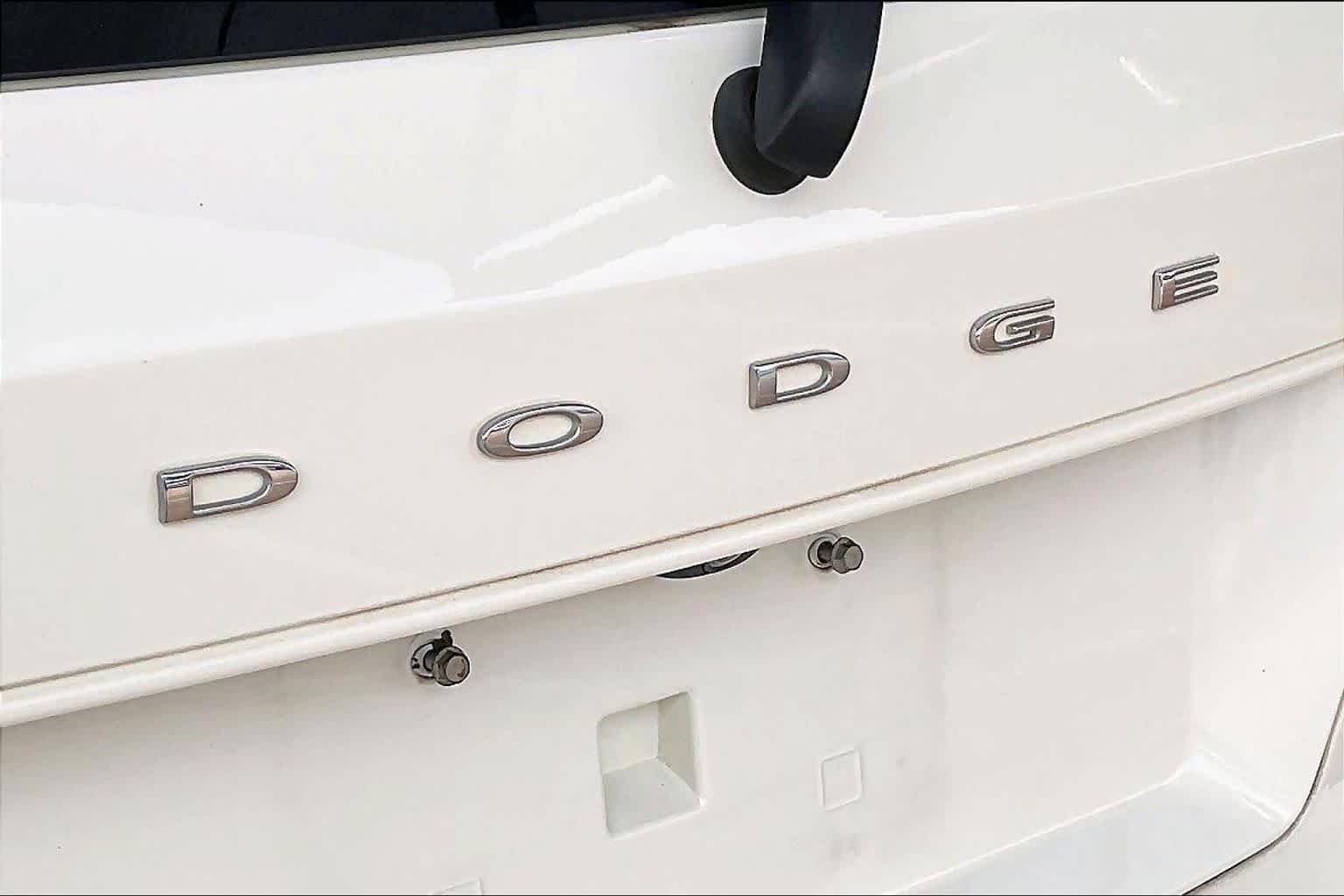 Used 2018 Vice White Dodge SE image 29