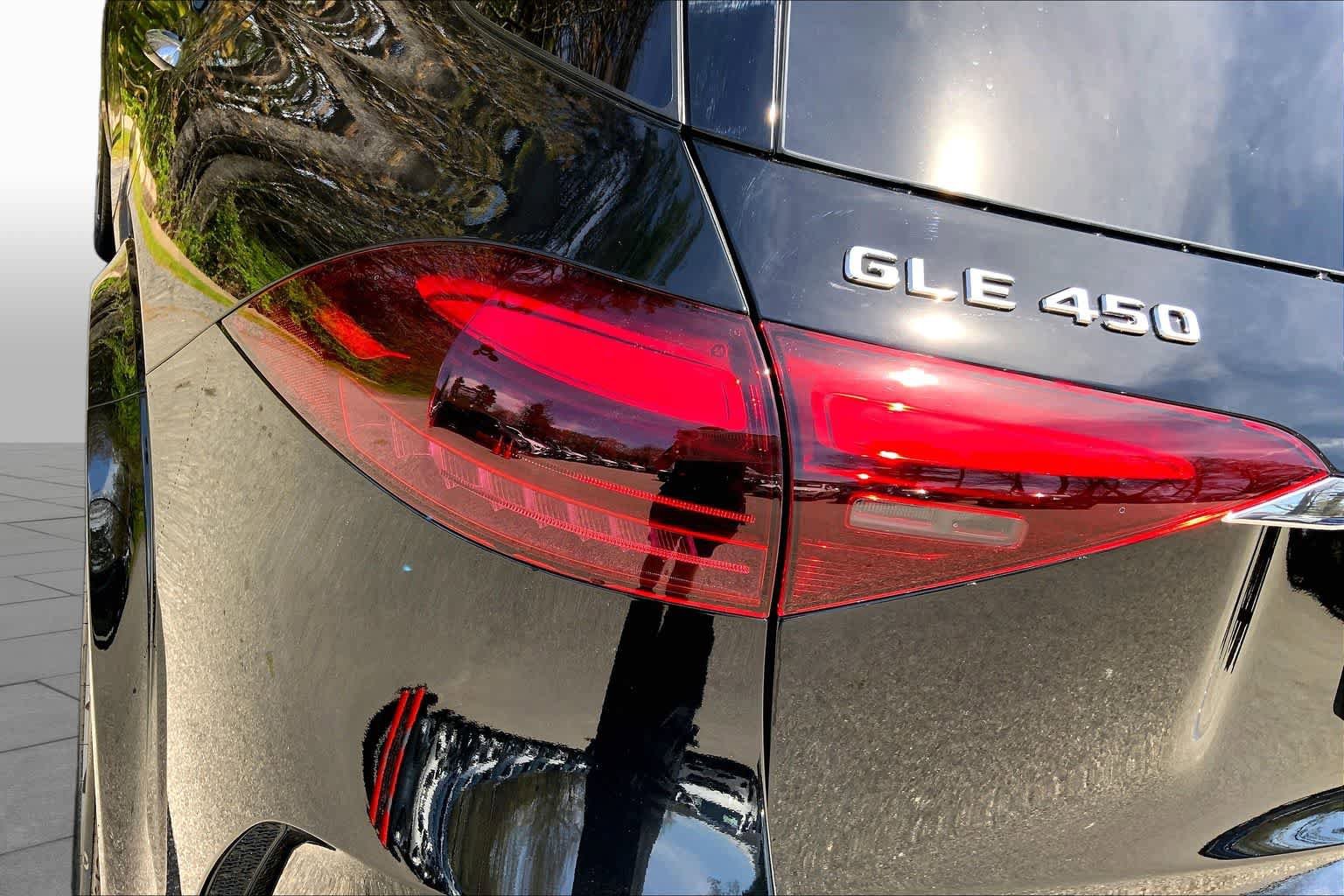 New 2026 Black Mercedes-Benz GLE 450 image 18