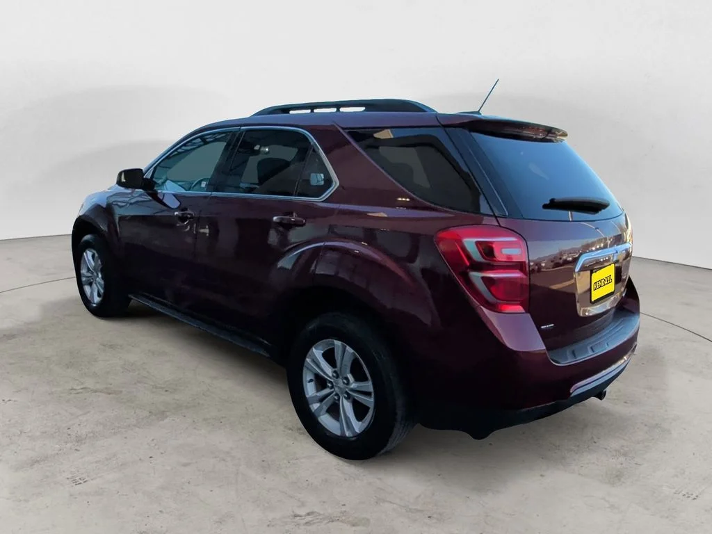 Used 2016 Red Chevrolet LT image 3