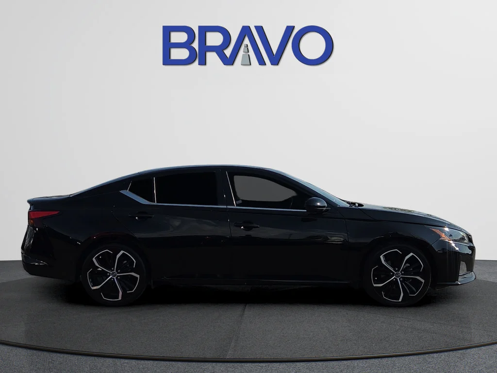 Used 2023 Black Nissan 2.5 SR image 5