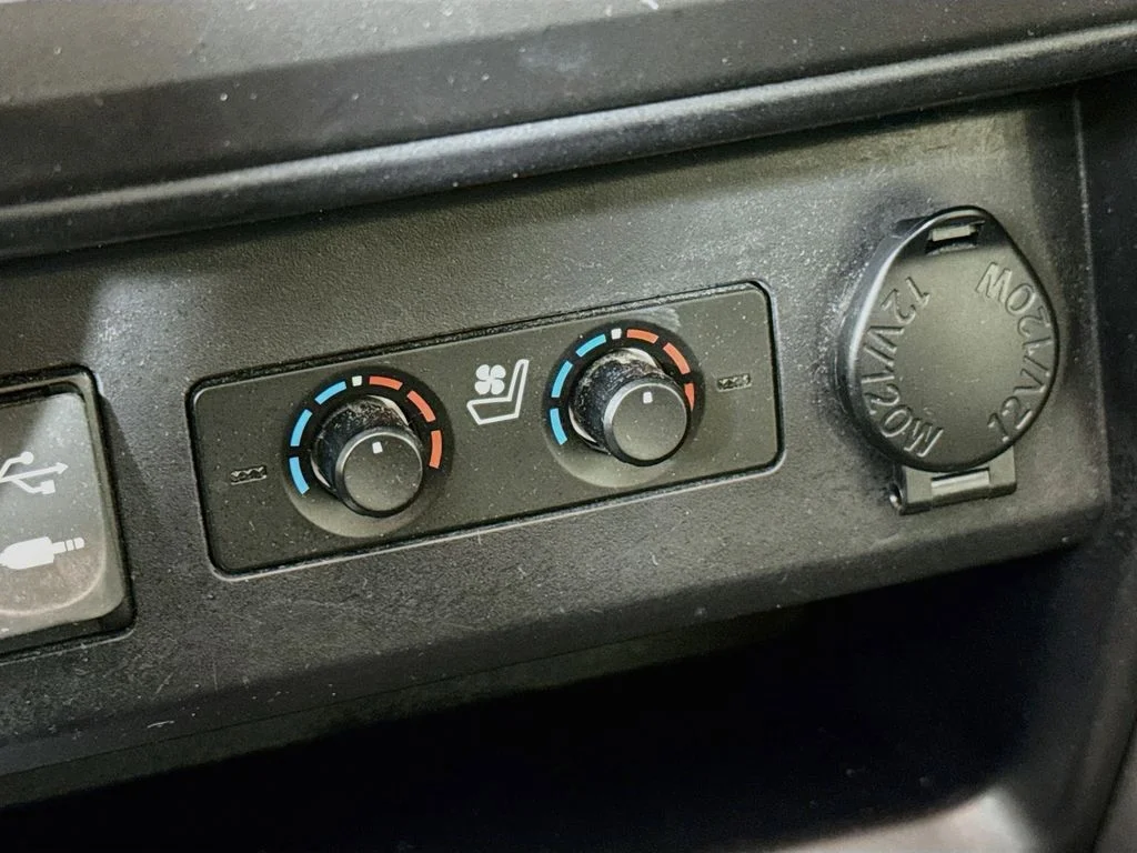 Used 2014 Blue Toyota Limited image 24