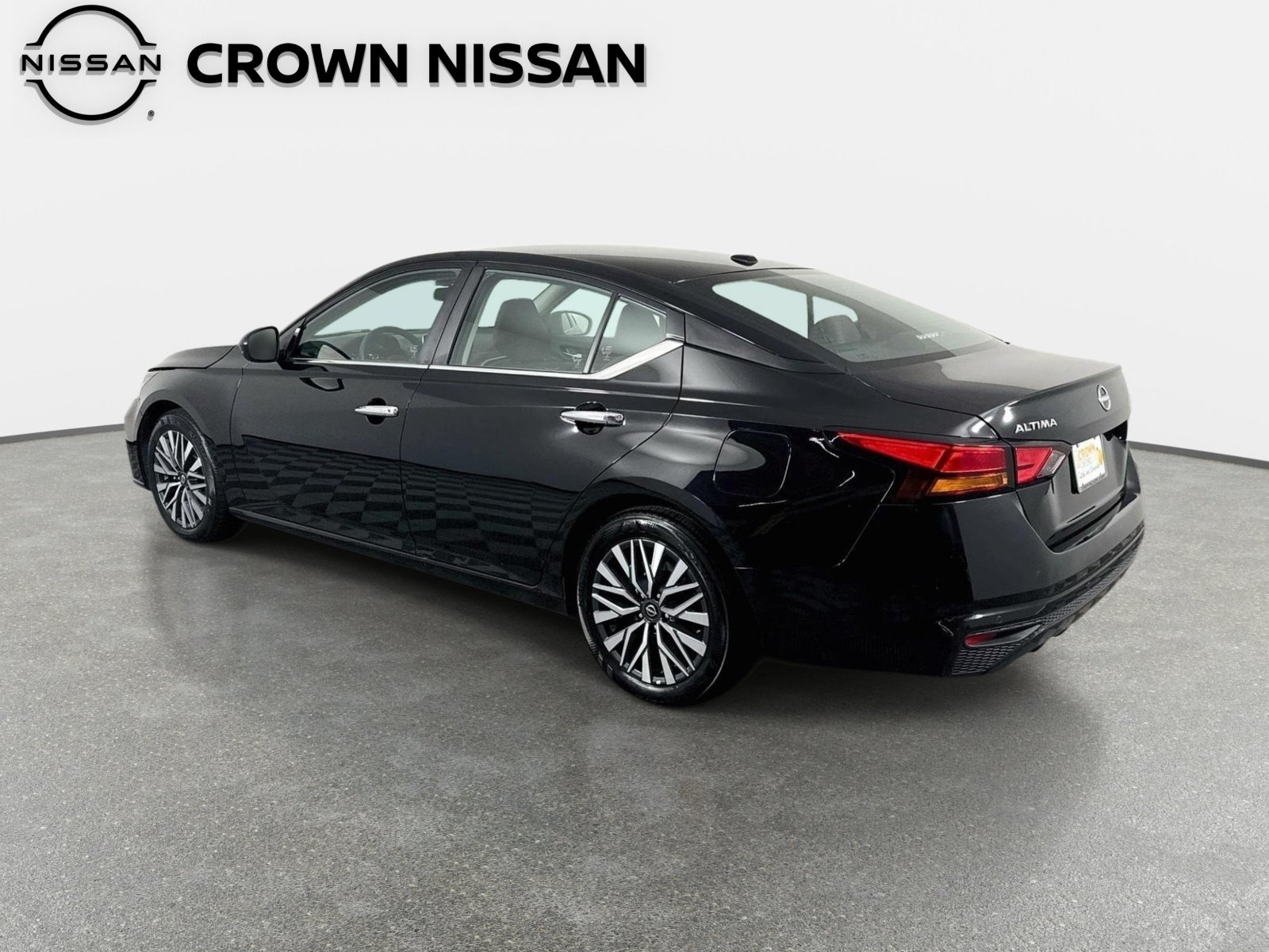 Used 2025 Super Black Nissan SV image 7