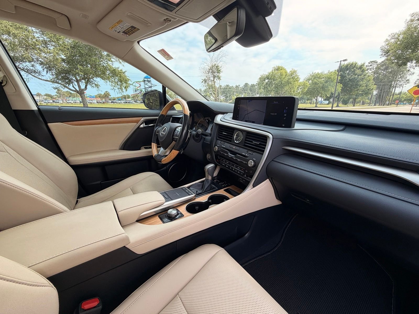 Used 2021 White Pearl Lexus 350L image 19