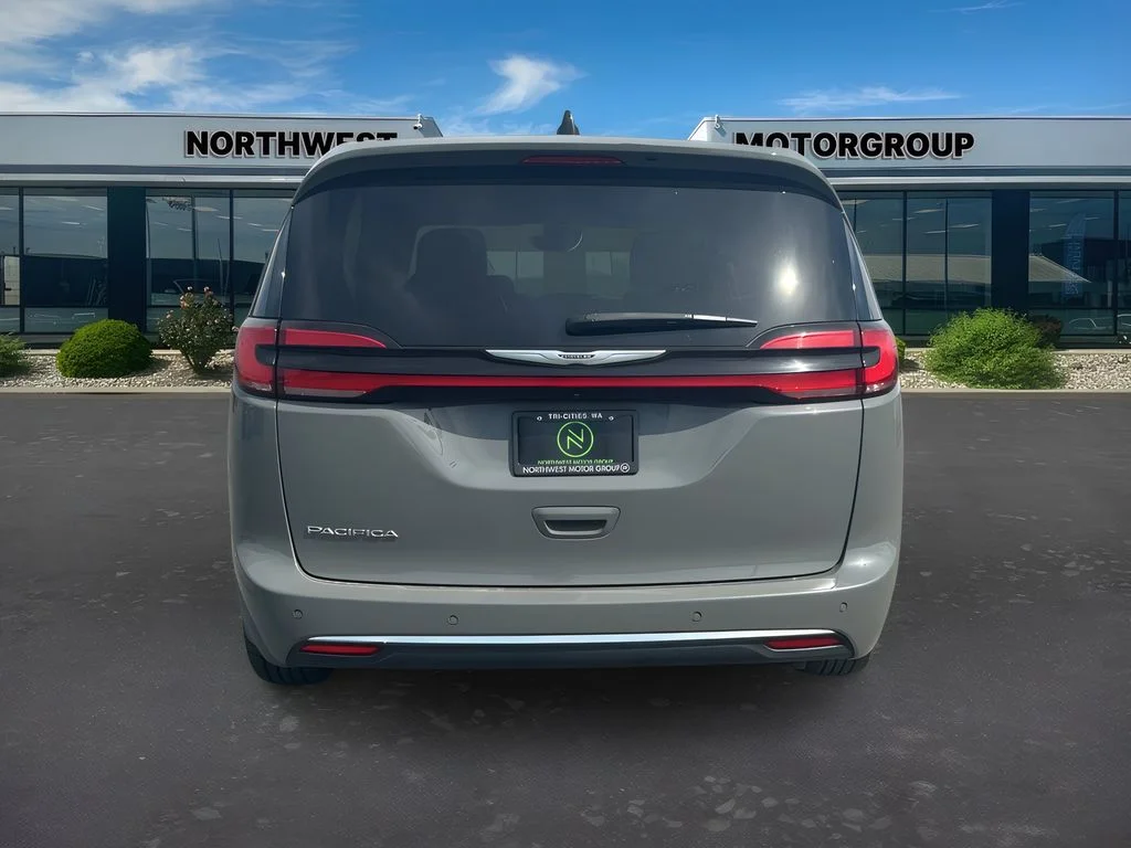 2023 Chrysler Pacifica Touring L - Photo 6
