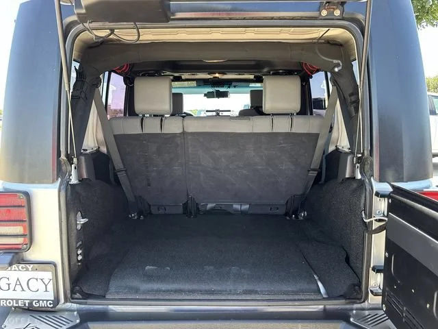 Used 2009 Silver Jeep X image 22