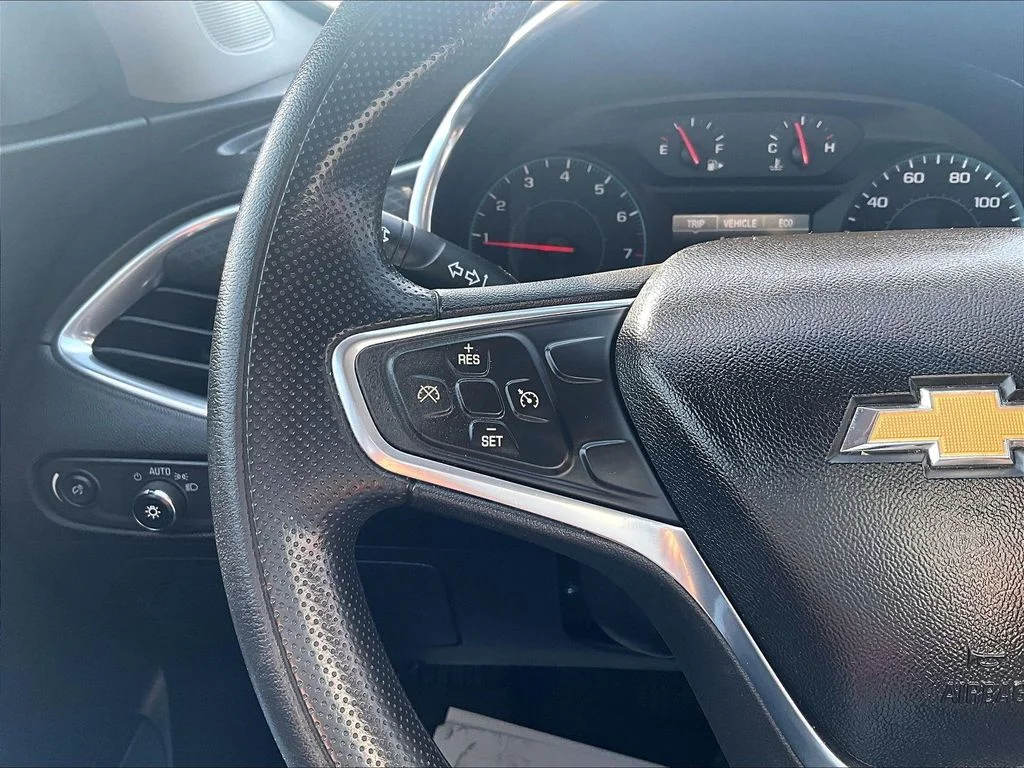 Used 2020 Blue Chevrolet LT image 19