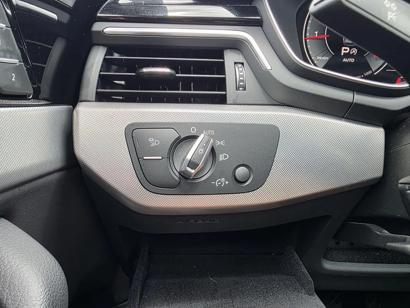 Used 2025  Audi S line Premium image 23