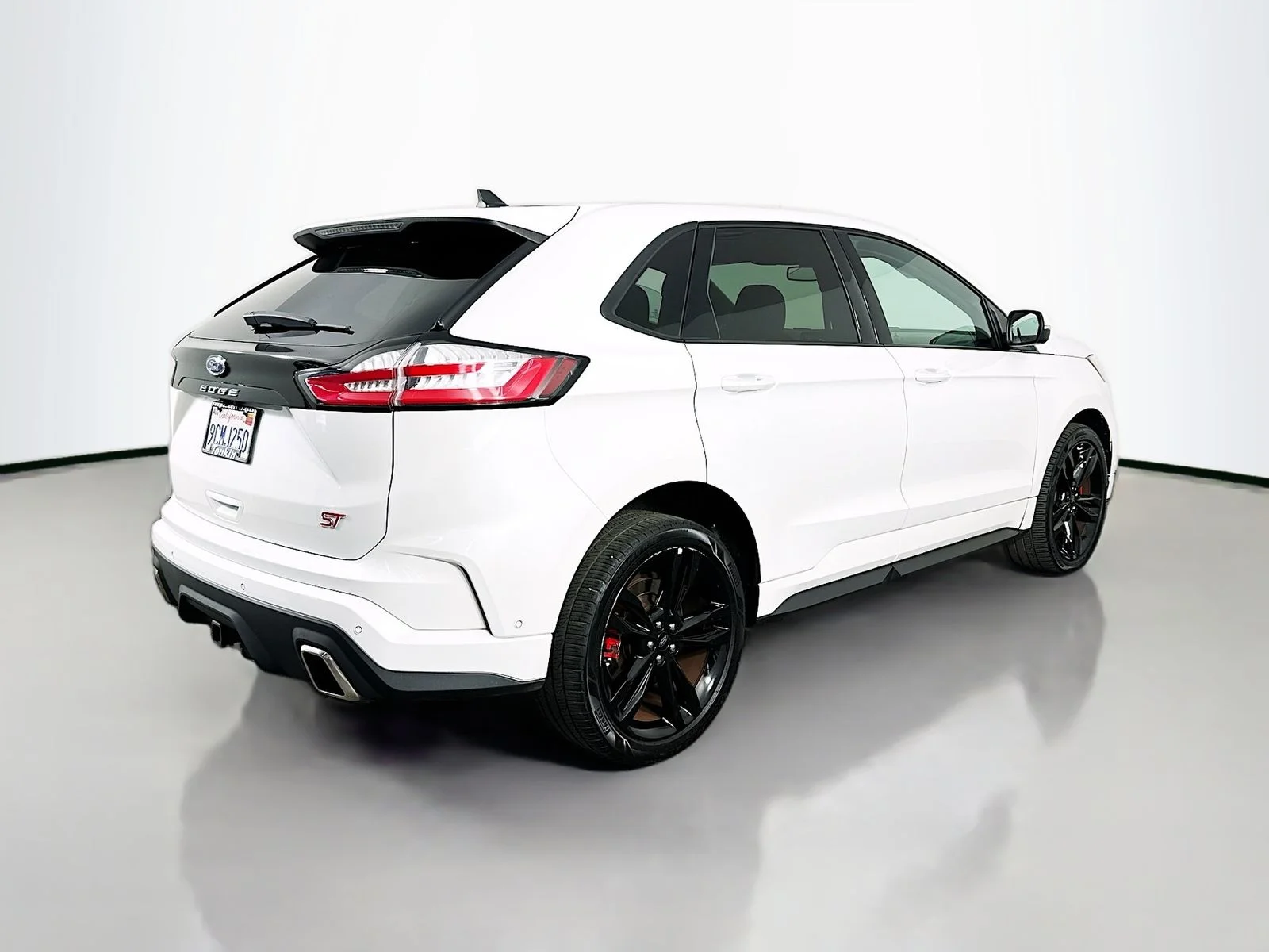 Used 2022 Star White Metallic Tri-Coat Ford ST image 7