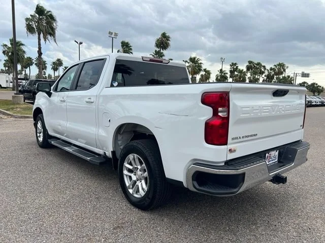 Used 2025 Summit White Chevrolet LT image 5