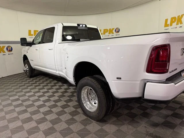 New 2026 Bright White Clear-Coat Exterior Paint RAM LARAMIE image 12