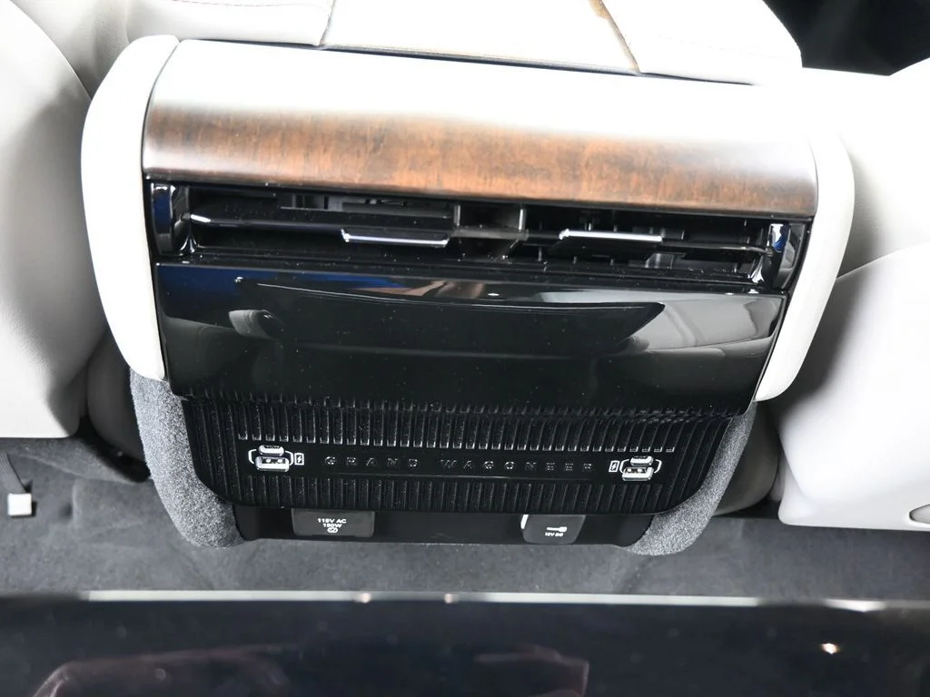 Used 2024 Diamond Black Crystal Pearlcoat Jeep Base image 48
