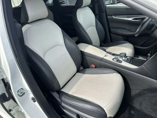 Used 2022 White INFINITI ESSENTIAL image 28